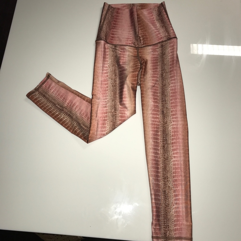 Emily Hsu Pink Snakeskin Cropped Leggings